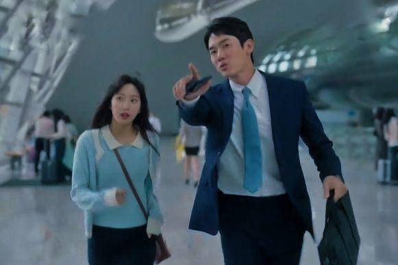 cuplikan penampilan Yoo Yeon Seok dan Moon Ga Young bintangi drama Interests of Love (dok. jTBC/Interests of Love)