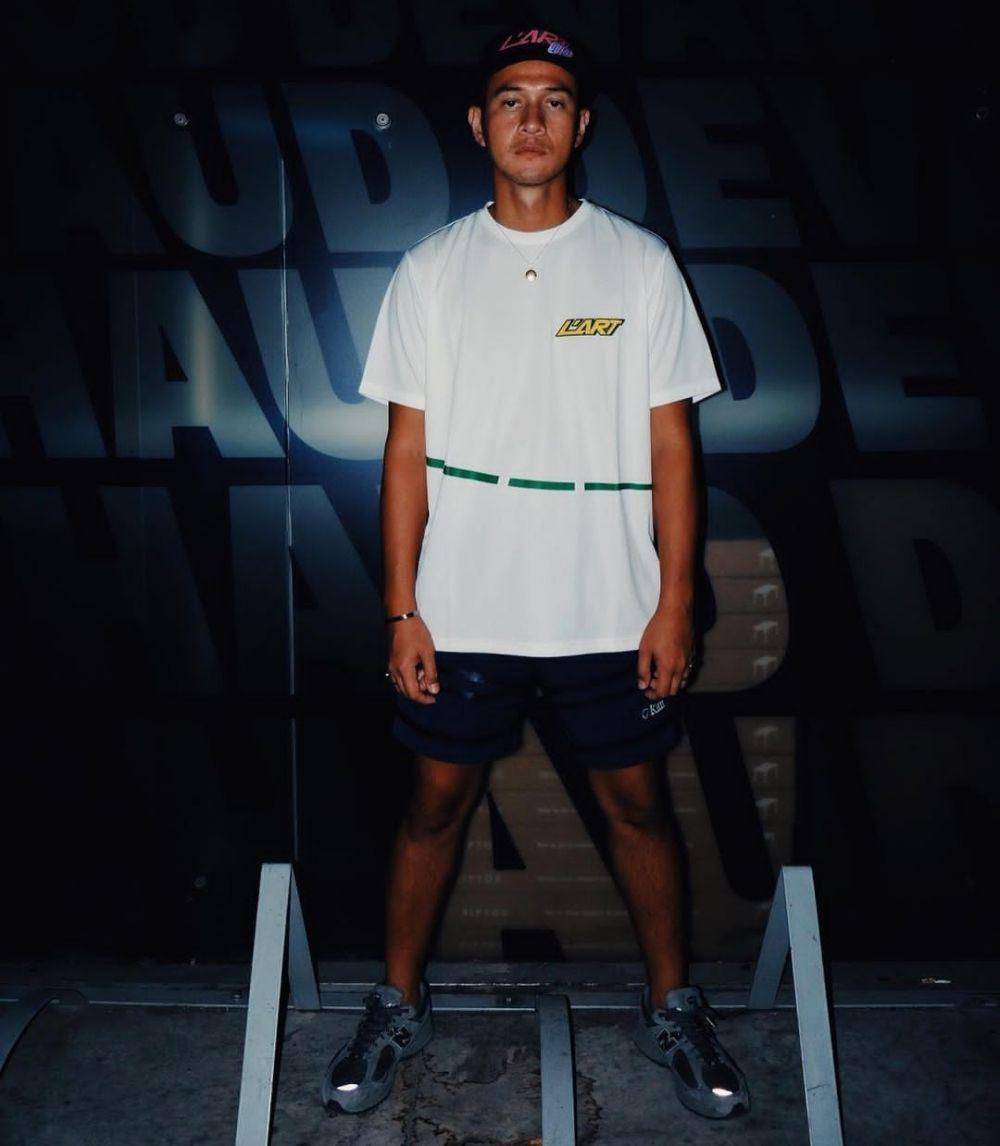Herjunot Ali (instagram.com/herjunotali.studio)