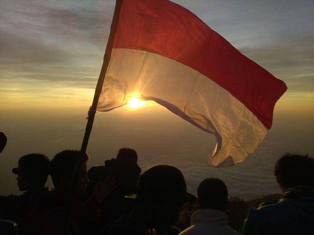 ilustrasi bendera merah putih (commons.wikimedia.org/Arifedisant)