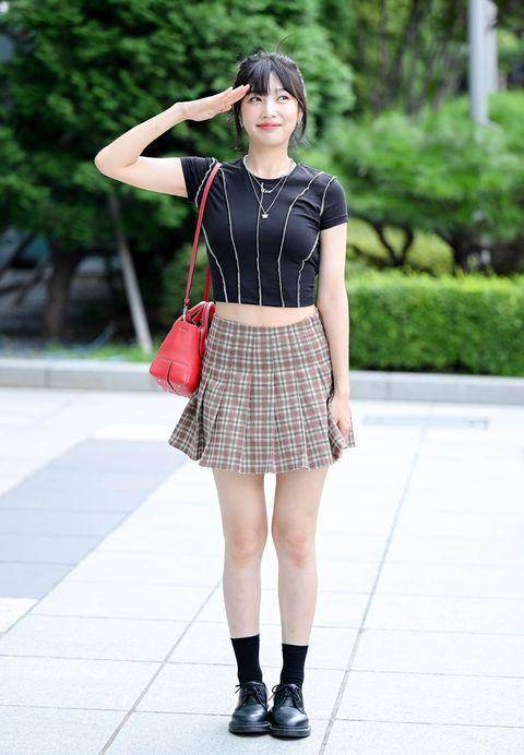 OOTD Joy Red Velvet (elle.com)