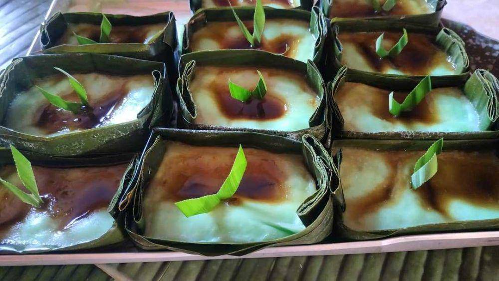 kue padamaran (instagram.com/ayasari_food)