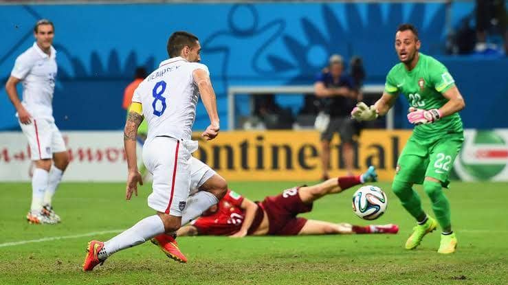 Clint Dempsey sukses mencetak gol ke gawang Portugal di Piala Dunia 2014 (fifa.com)