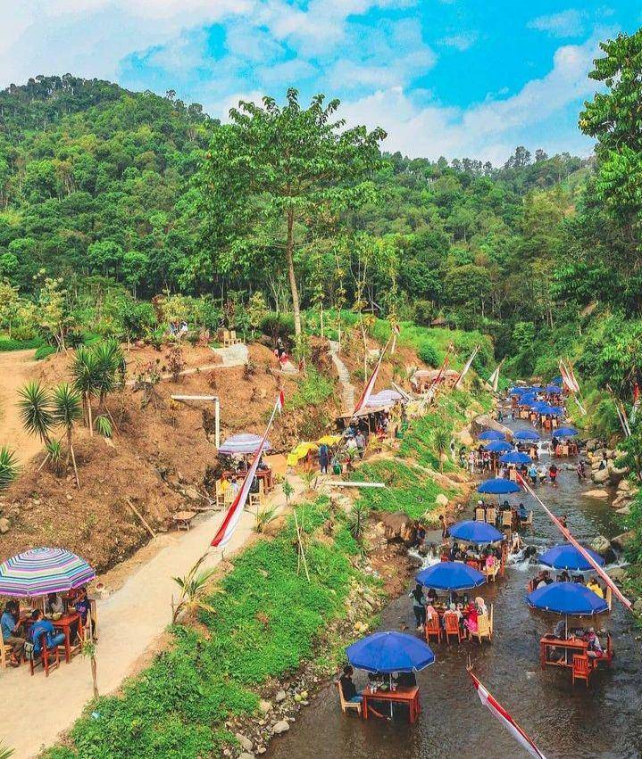 Suasana Kafe Kali TGS. (Instagram.com/wisatadimalang)