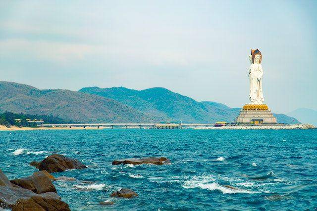 Guanyin of Nanshan, destinasi wisata terkenal di Hainan, Cina (pexels.com/zhengkui li)