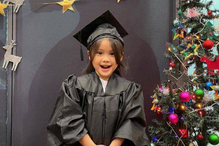 potret wisuda Bridgia (instagram.com/septriasaacha)