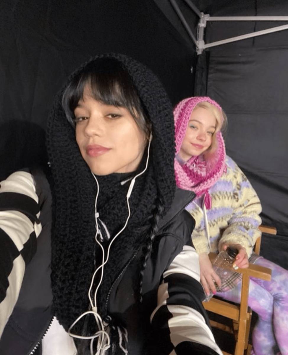Emma Myers dan Jenna Ortega (instagram.com/ememyers)