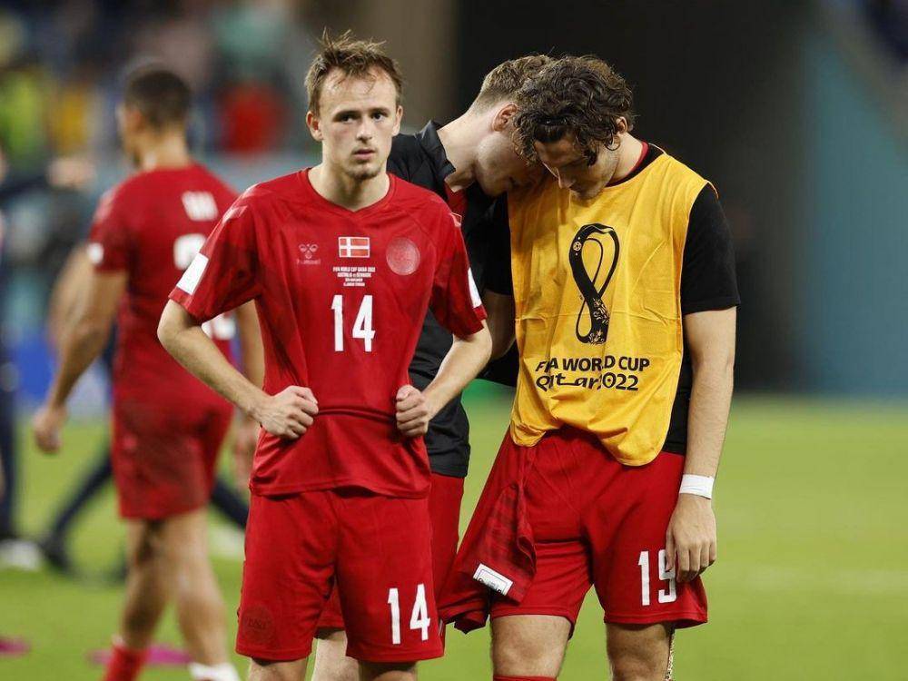 Ekspresi kesedihan para pemain Denmark usai tersingkir dari Piala Dunia 2022. (instagram.com/herrelandsholdet)