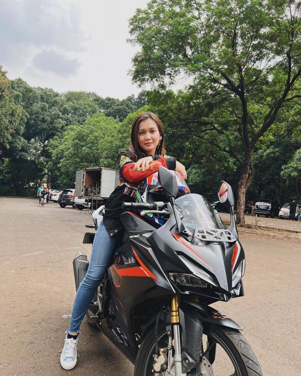 Dea Annisa (Instagram.com/deaaannisa/)