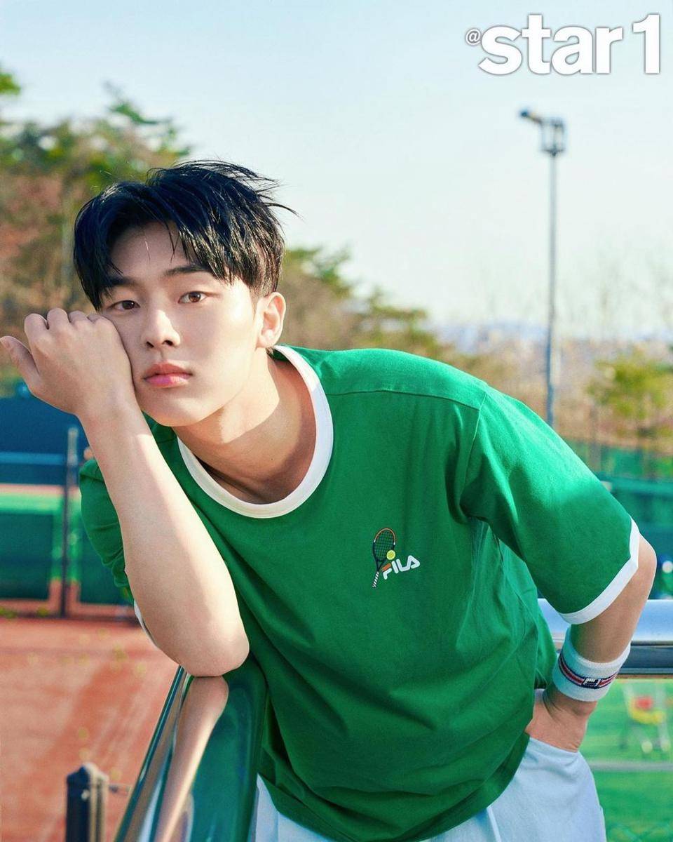 Choi Hyun Wook (Astar1magazine via Instagram.com/__choiiii___/)