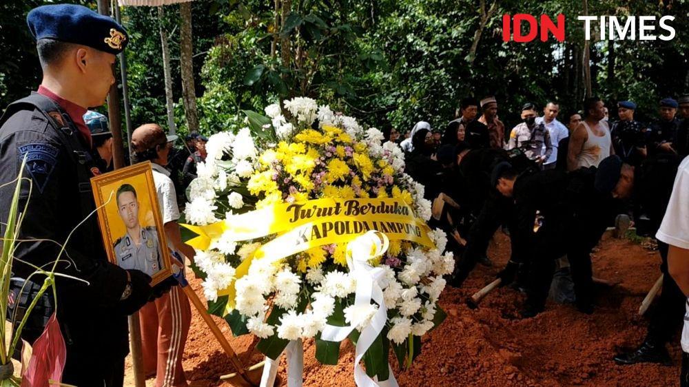 Brimob Lampung Gugur di Papua Terima Kenaikan Pangkat Briptu Anumerta