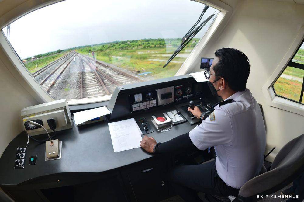 Pengoperasian terbatas proyek kereta api Maros-Pangkep di Sulawesi Selatan, Jumat (2/11/2022) Dok. Kemenhub