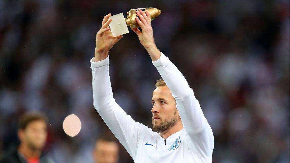 Harry Kane meraih penghargaan Golden Boot Piala Dunia 2018. (twitter.com/spurs_id)