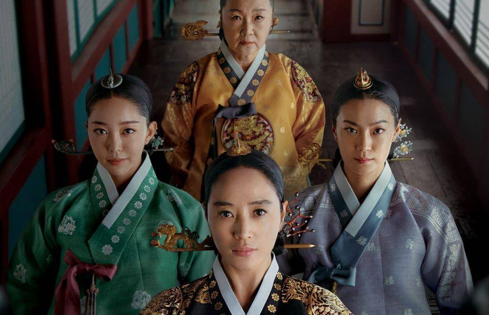 dok. Netflix/ Under the Queen's Umbrella