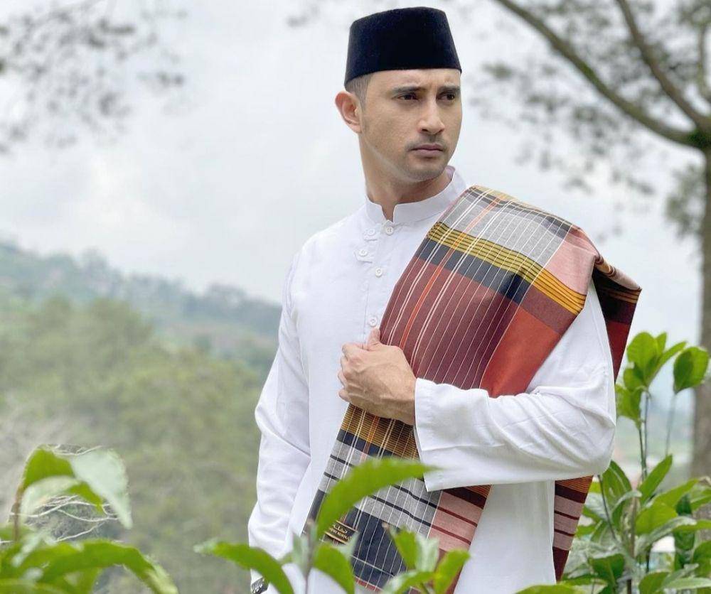 Ali Syakieb (instagram.com/alisyakieb)