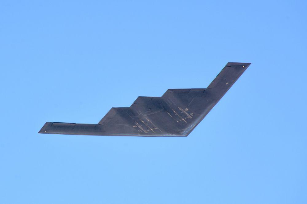Antisipasi Ancaman China-Rusia, AS Pamerkan Pesawat Pengebom B-21