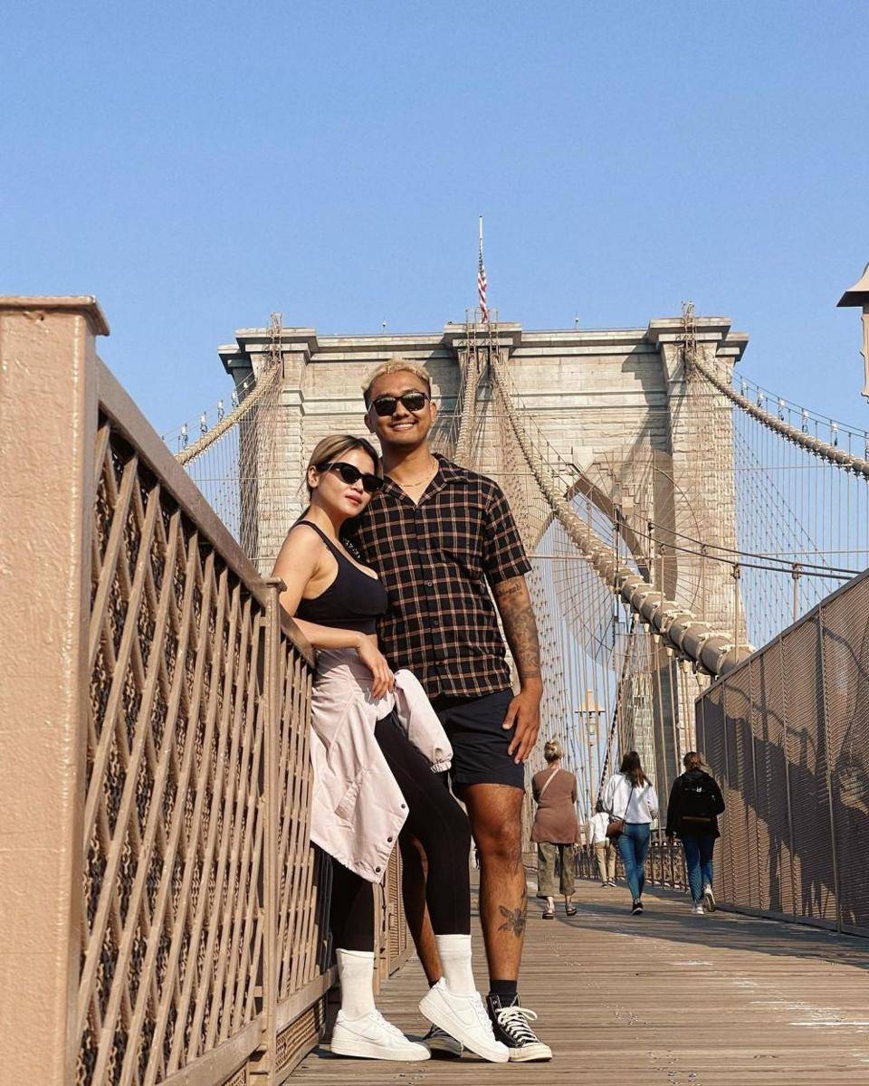 OOTD couple ala Kartika Wijaksana dan Uus (instagram.com/kartikawijaksana)