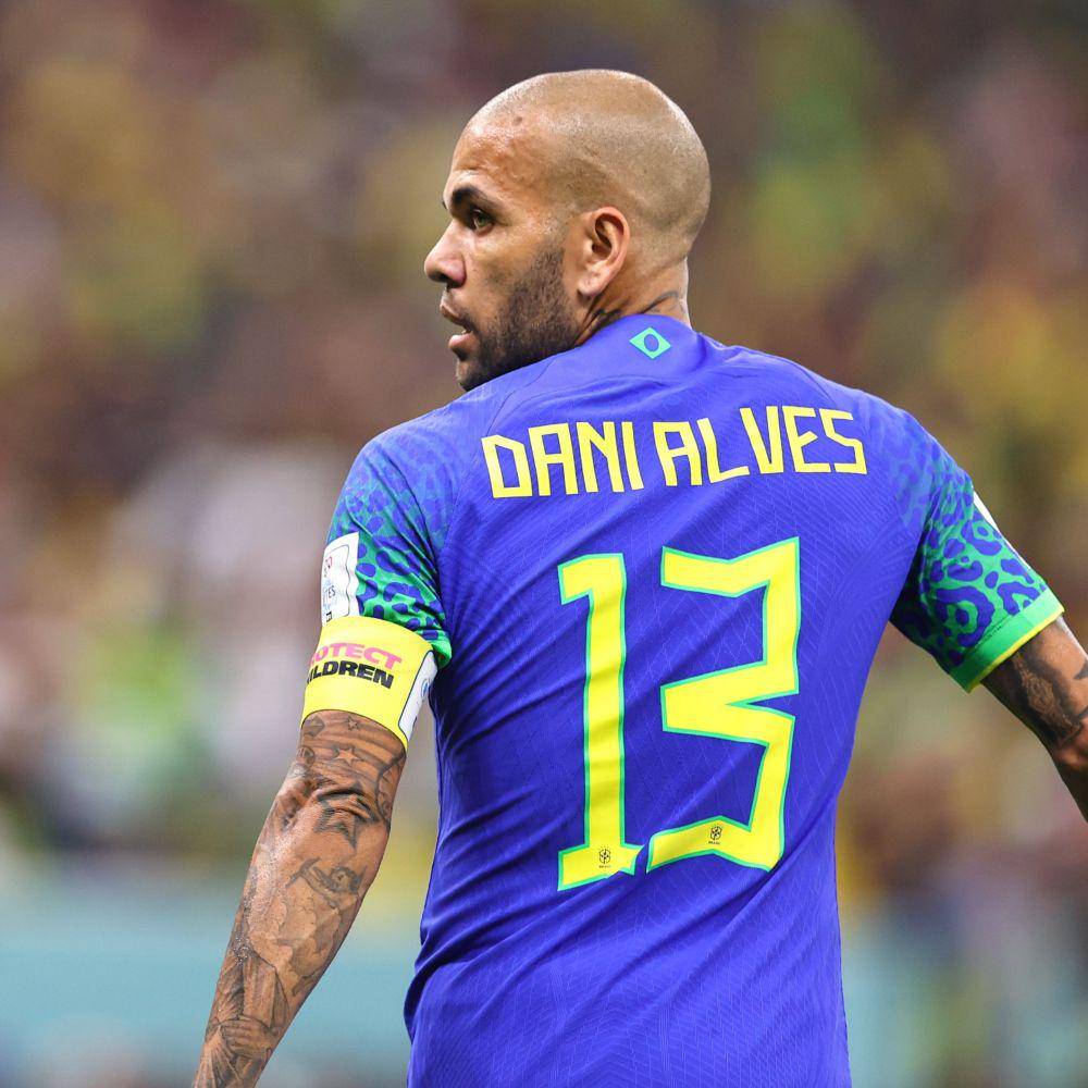 Dani Alves (twitter.com/FIFAWorldCup)