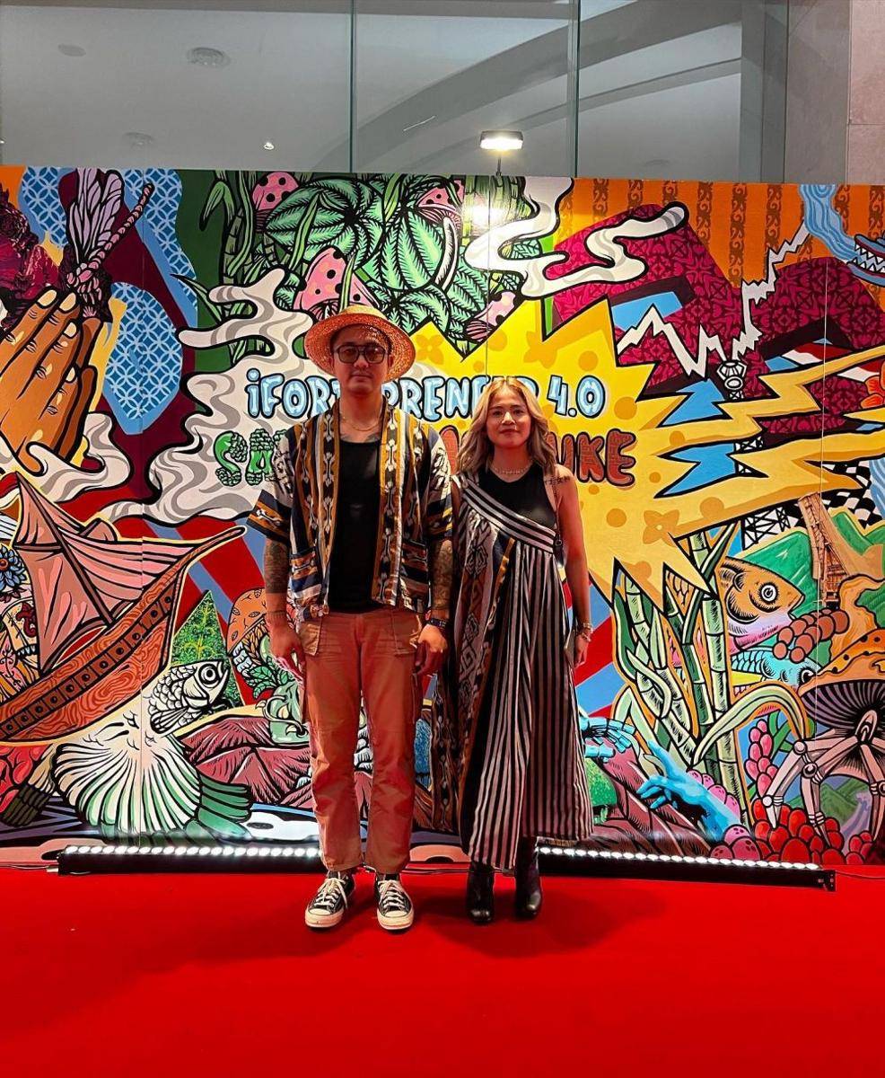 OOTD couple ala Kartika Wijaksana dan Uus (instagram.com/uusbiasaaja)