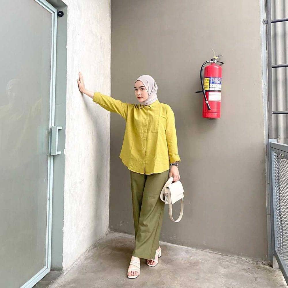 Potret OOTD (Instagram.com/karinasantii)