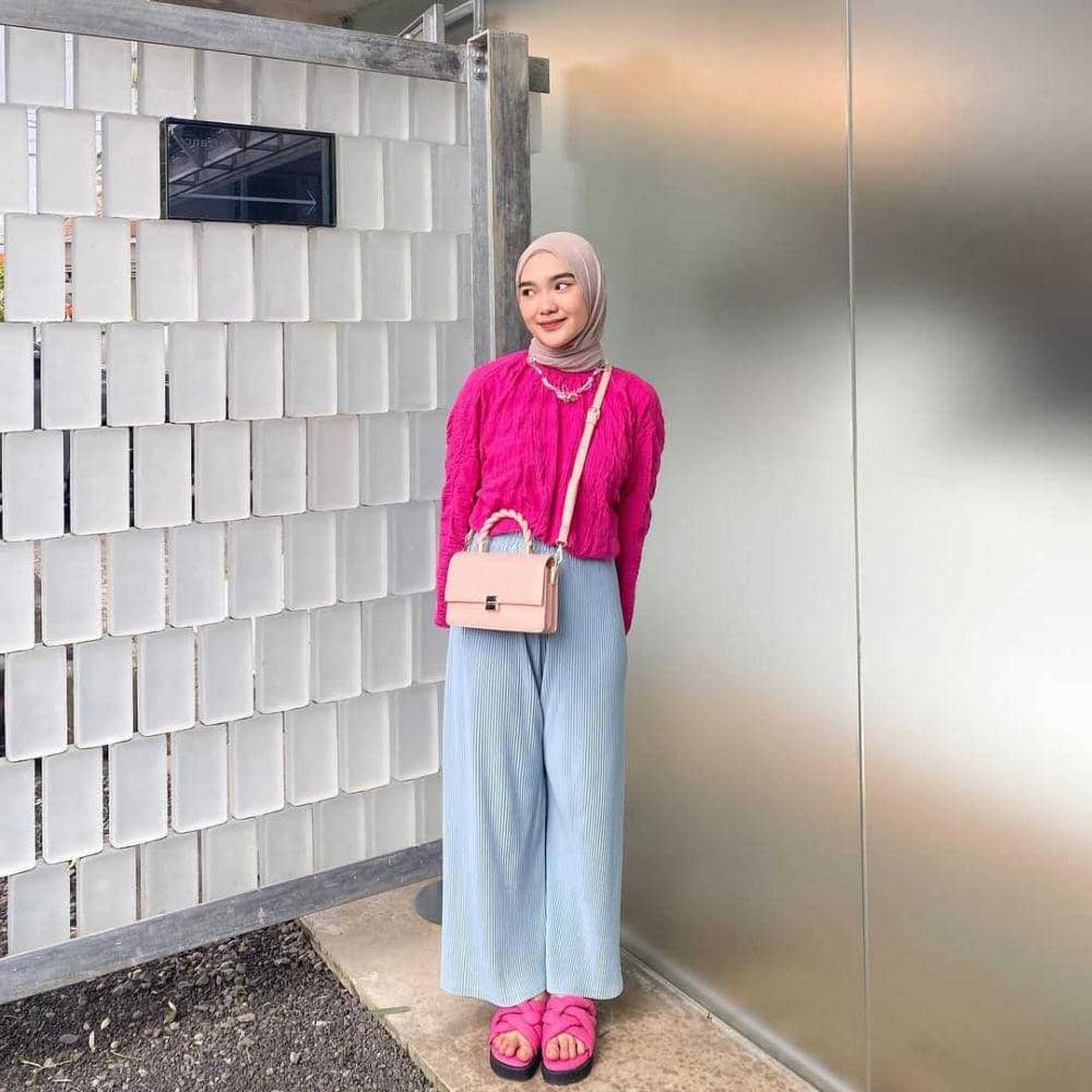 Potret OOTD (Instagram.com/karinasantii)