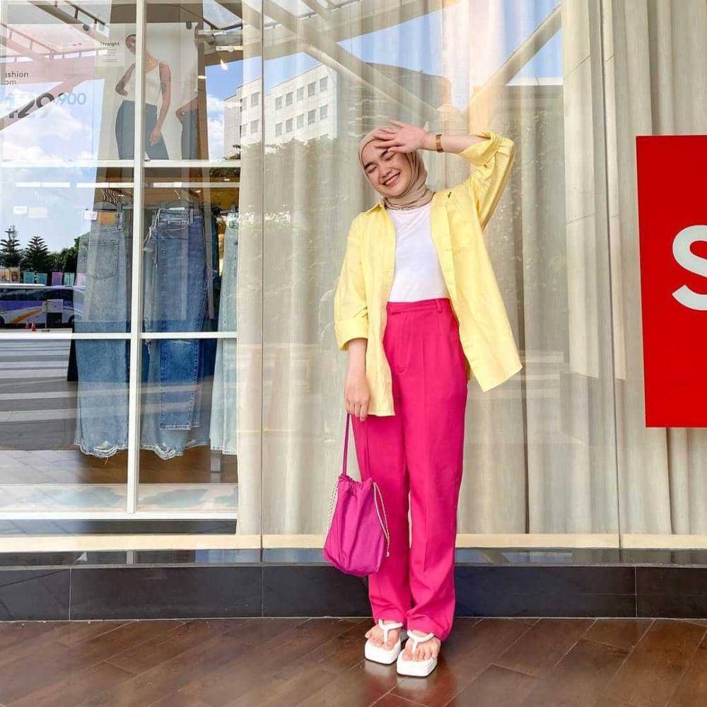 Potret OOTD (Instagram.com/karinasantii)