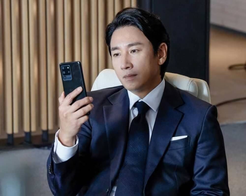 Lee Sun Kyun (instagram.com/hoduent)