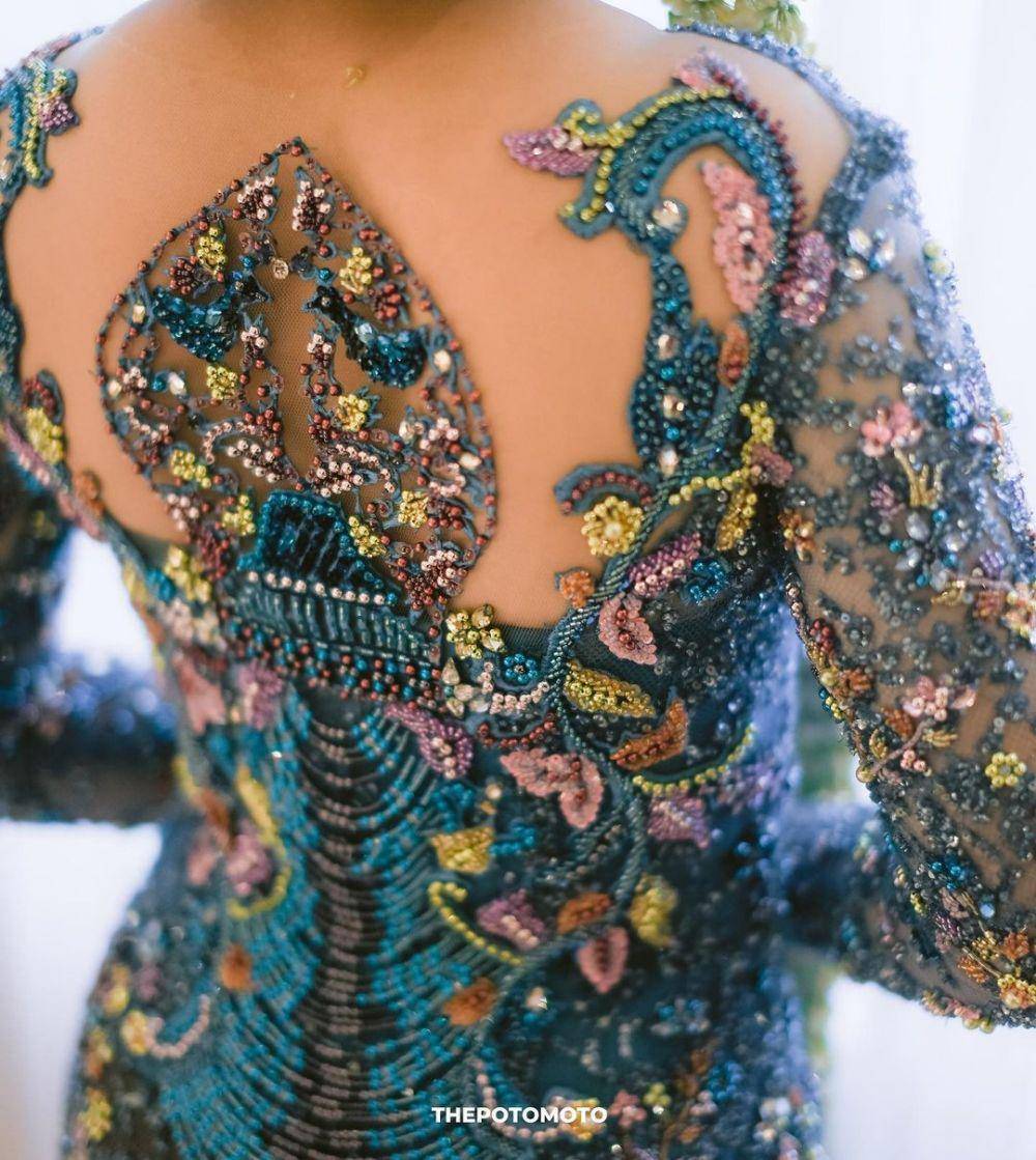 ilustrasi kebaya warna biru (instagram.com/askyfebrianti)
