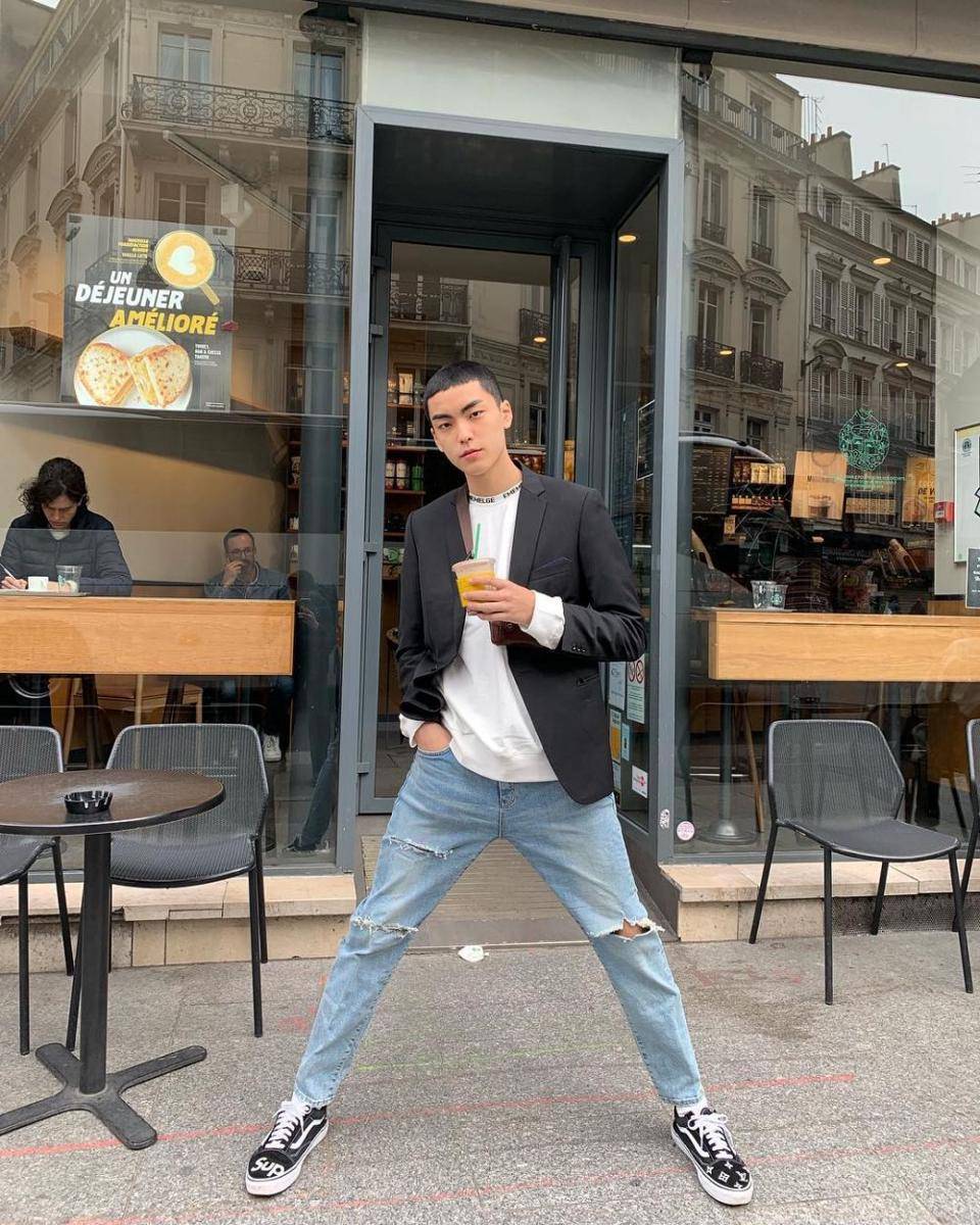 OOTD kasual ala Kim Su Gyeom (instagram.com/su_gyeom_)