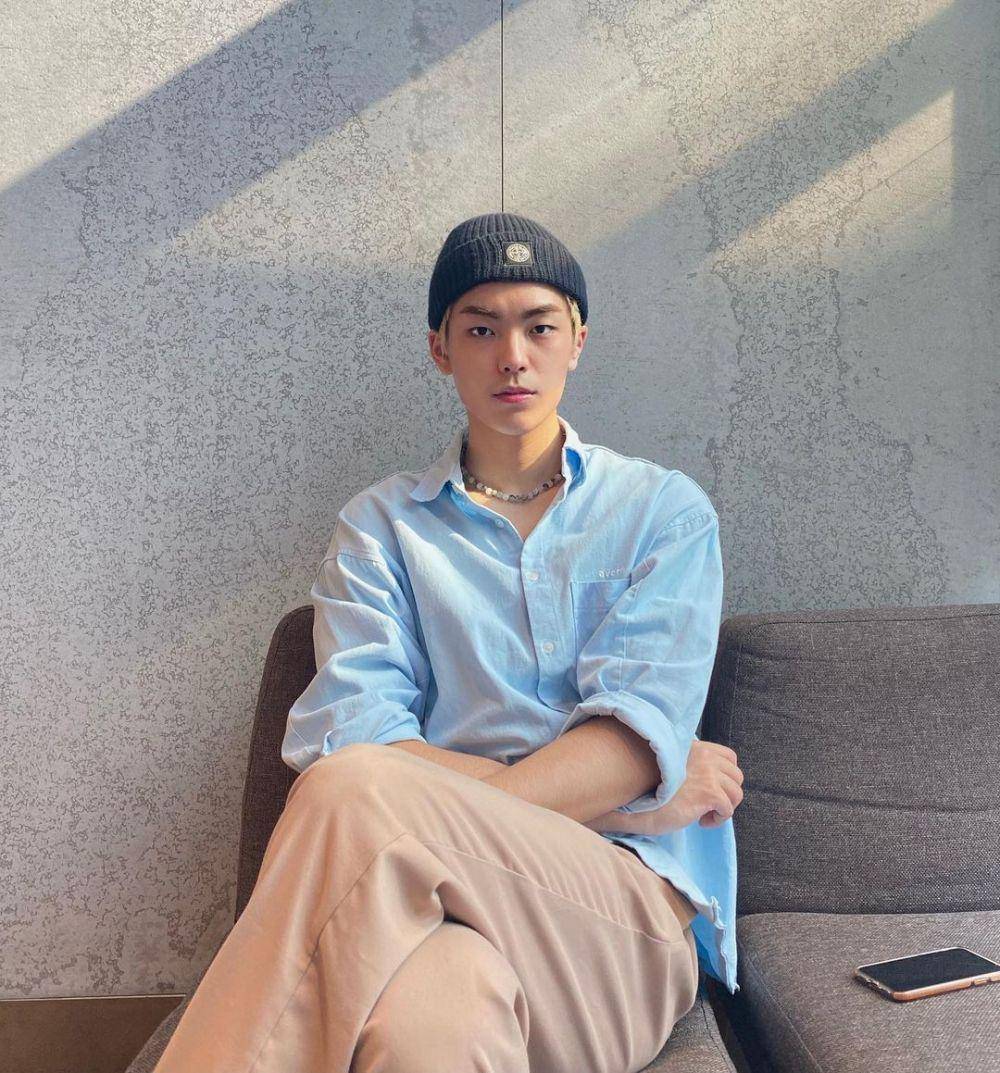 OOTD kasual ala Kim Su Gyeom (instagram.com/su_gyeom_)