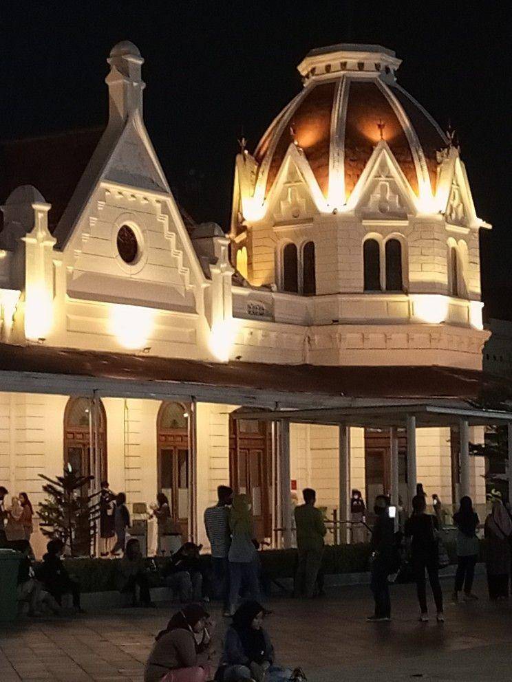 Alun-alun Kota Surabaya | Pinterest