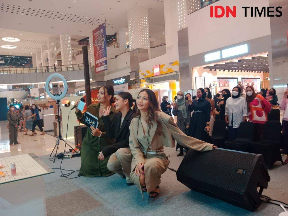 Raine Beauty: New Launch Soft Cheek Color Drops. Sabtu (3/12/2022). IDN Times/Adyaning Raras