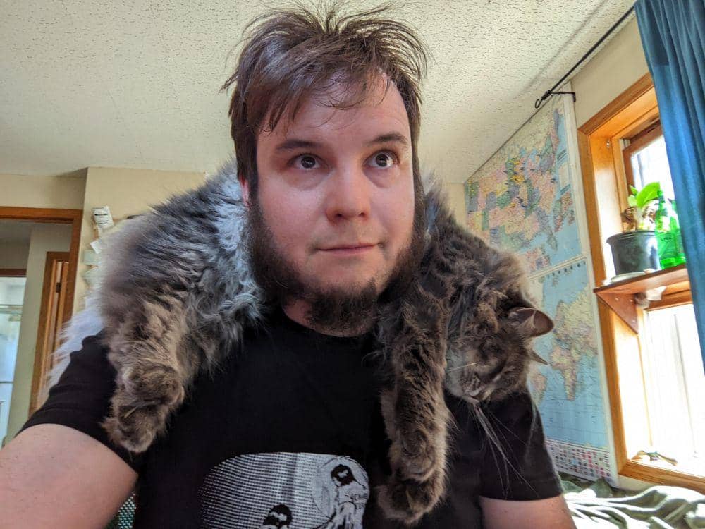 potret gemas hewan tidur berpelukan (reddit.com/user/saveitforparts)