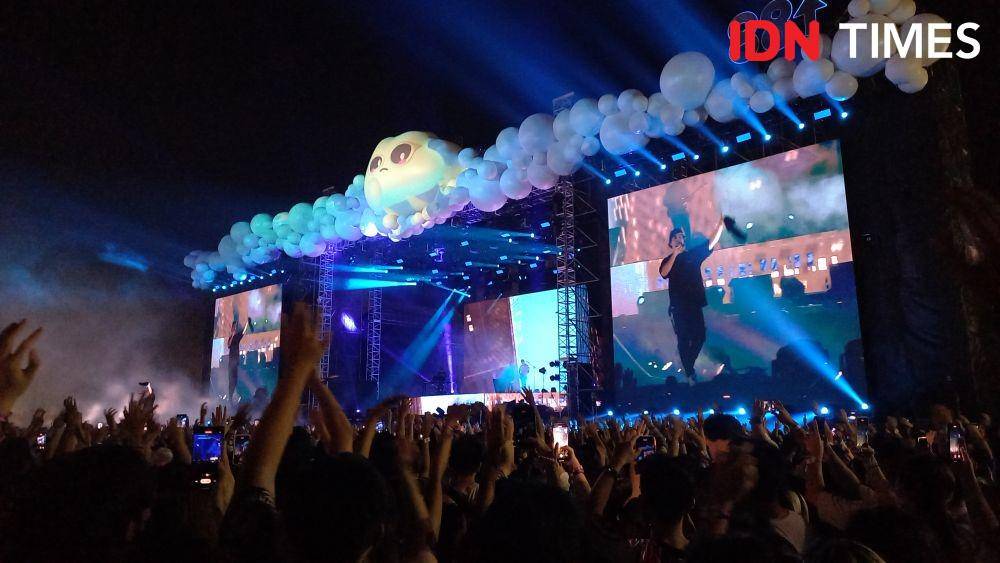 Joji di Head in the Clouds, Sabtu (3/12/2022) (IDN Times/Ines Sela Melia)