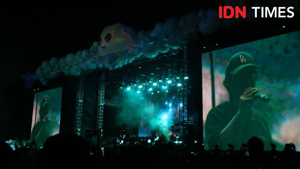 Joji di Head in the Clouds, Sabtu (3/12/2022) (IDN Times/Ines Sela Melia)