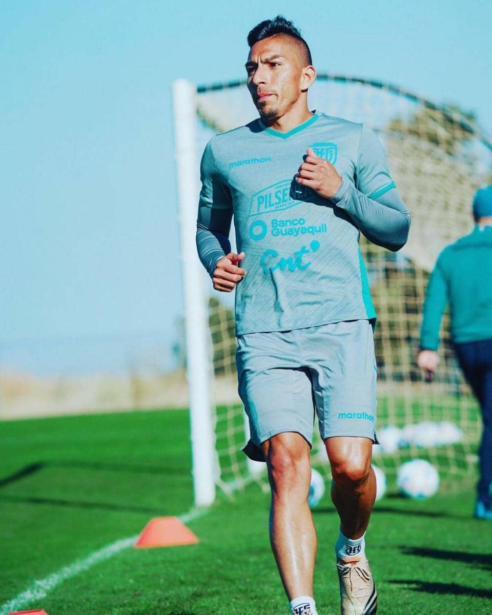 Angel Mena (instagram.com/angelito_mena_)