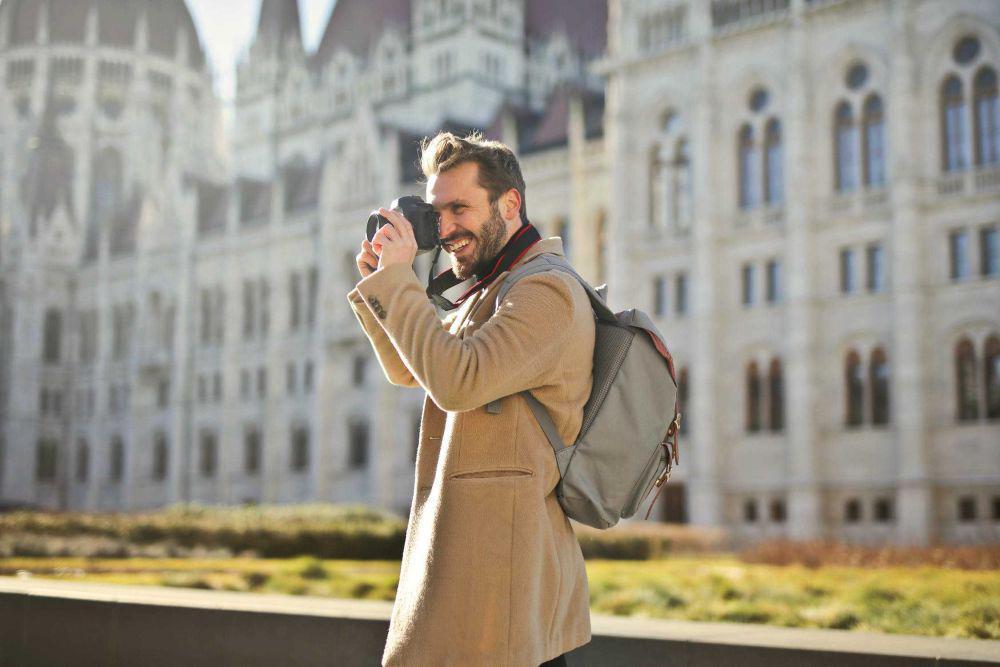 5 Tips Menghindari Penipuan saat Traveling ke Negara Asing, Penting!