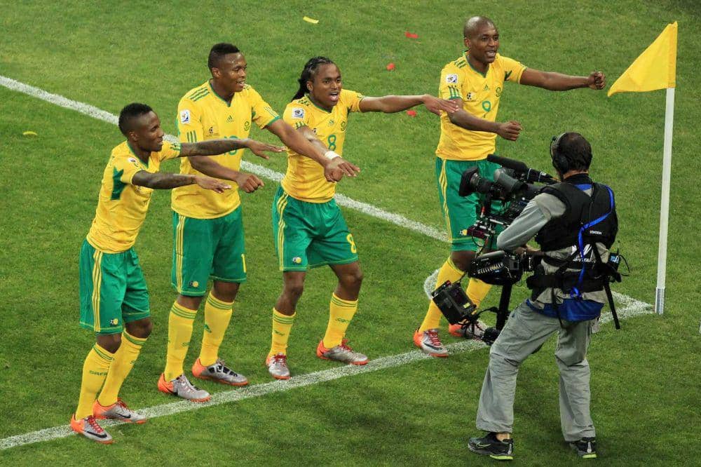 Selebrasi pemain Afrika Selatan (bleacherreport.com)