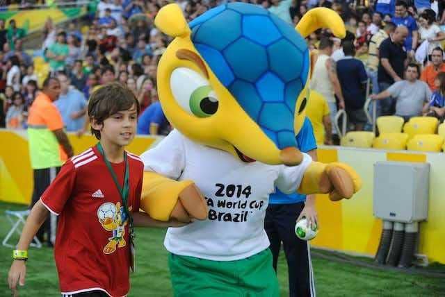 Maskot Piala Dunia Brazil 2014 Fuleco (theconversation.com)