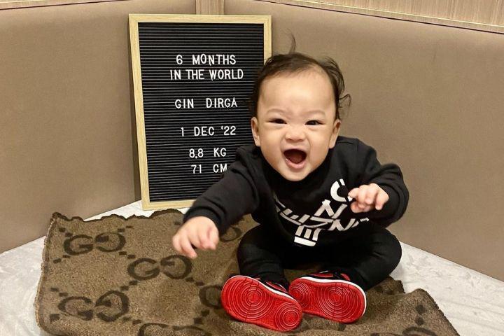 10 Potret Terkini Gin, Anak Gilang Dirga yang Genap Berusia 6 Bulan