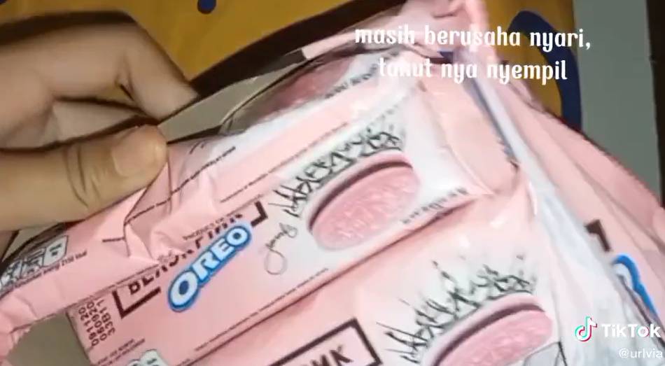 kejadian lucu hunting Oreo BLACKPINK (tiktok.com/urlvia)