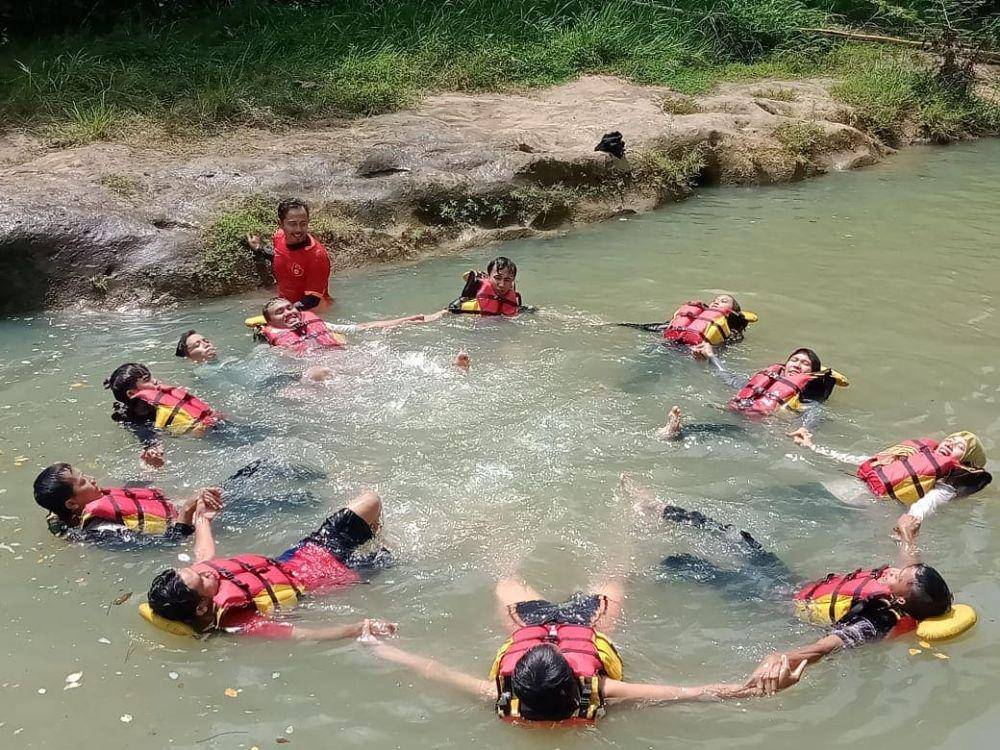 Ranjing River Tubing (Instagram.com/ranjingrivertubing)