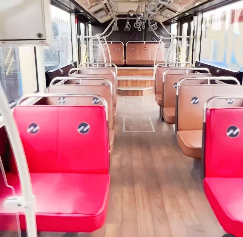 bus vintage TransJakarta (instagram.com/pt_transjakarta)