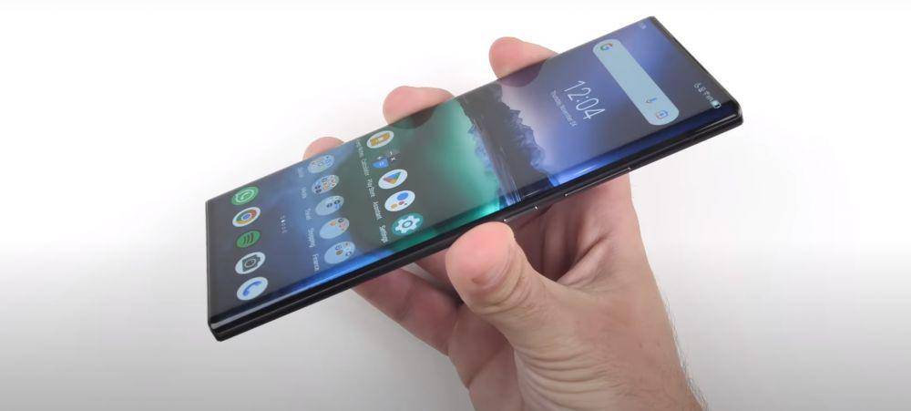 potret ZTE Axon 40 Ultra Space Edition (dok. youtube.com/TechNick)