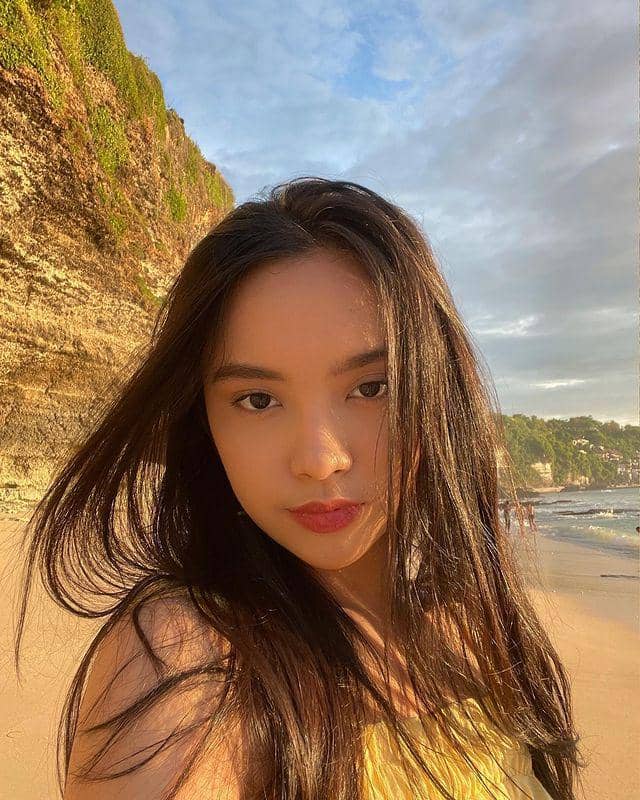 inspirasi makeup flawless untuk kuliah (instagram.com/lyodraofficial)