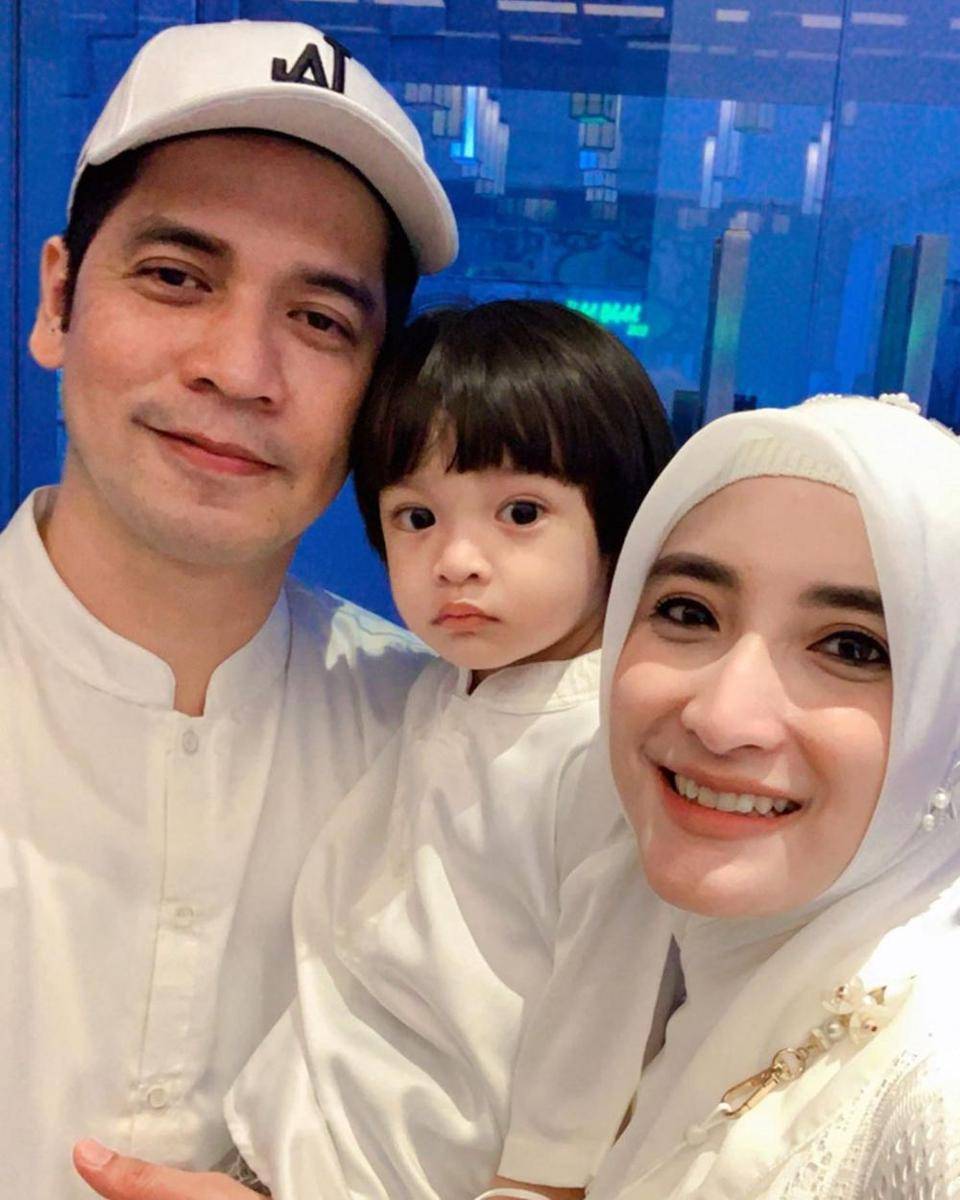 potret manis keluarga Chaca Thakya (instagram.com/chacathakya)