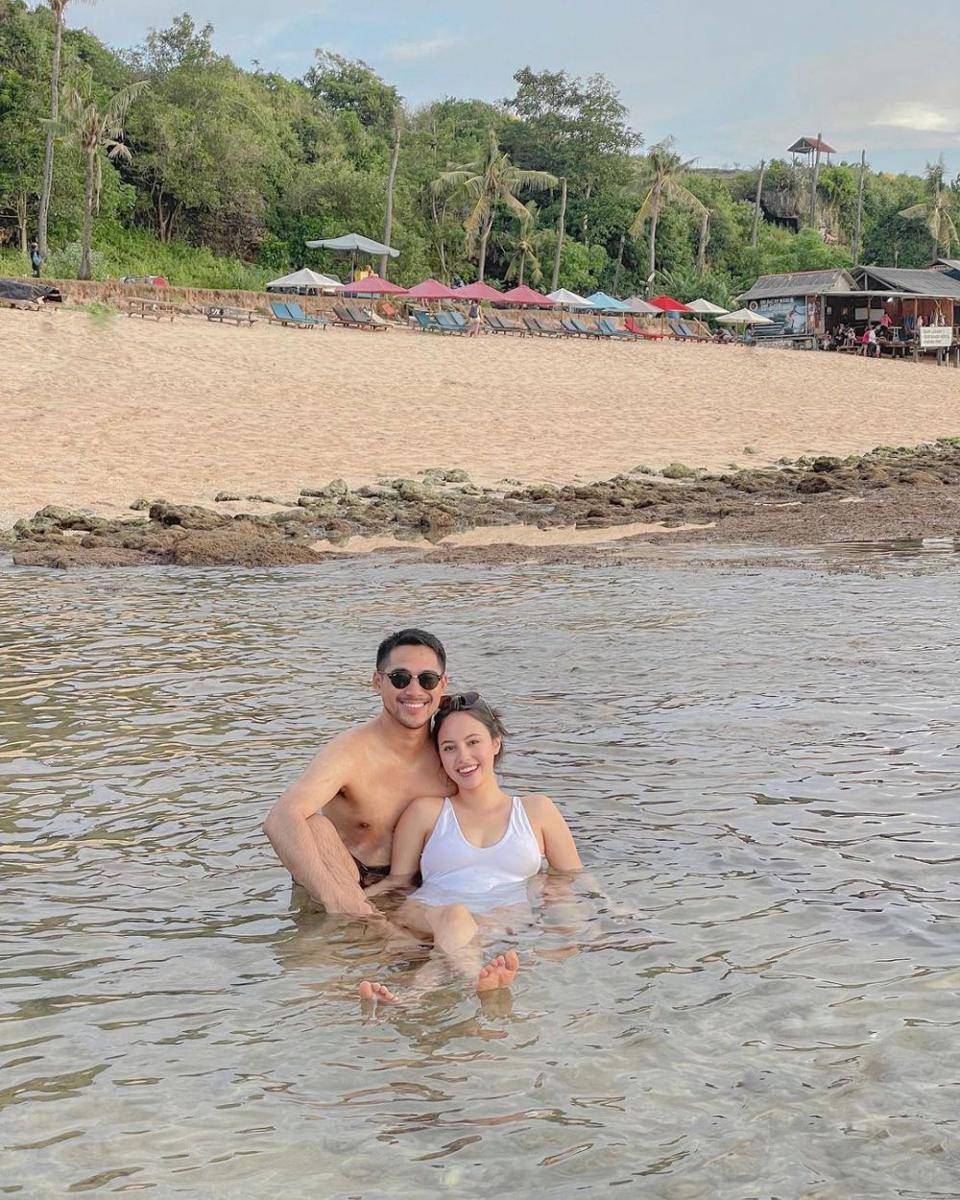 Anggika dan Omar (instagram.com/anggikabolsterli)