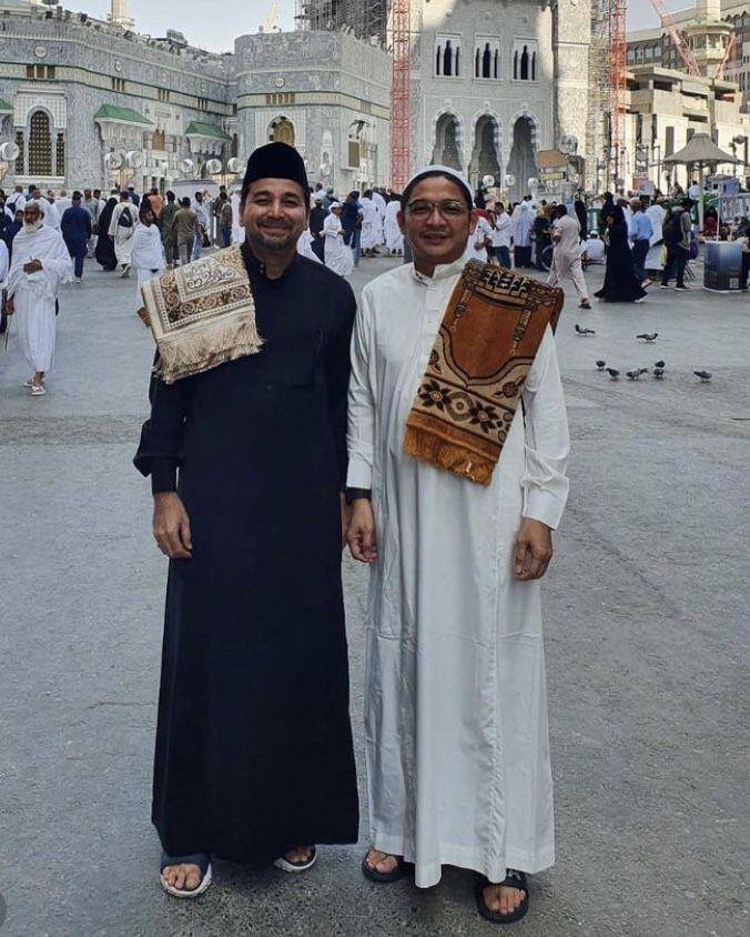 10 Potret Umrah Pasha Ungu, Disorot Karena Tak Ajak Anaknya dari Okie (instagram.com/adeliapasha)