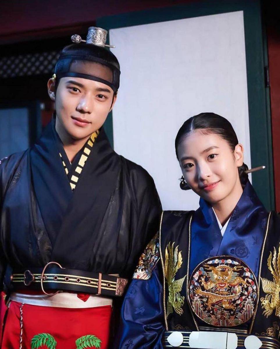 nasib akhir Pangeran Seongnam di Under The Queen's Umbrella (instagram.com/hs_kim_95)