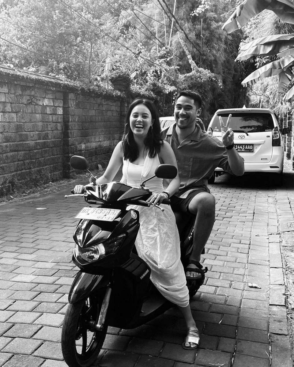 Anggika dan Omar (instagram.com/anggikabolsterli)