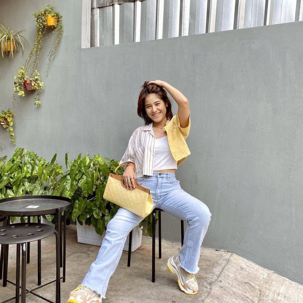 Gaya kekinian ala Ashira Zamita (instagram.com/ashirazamita)